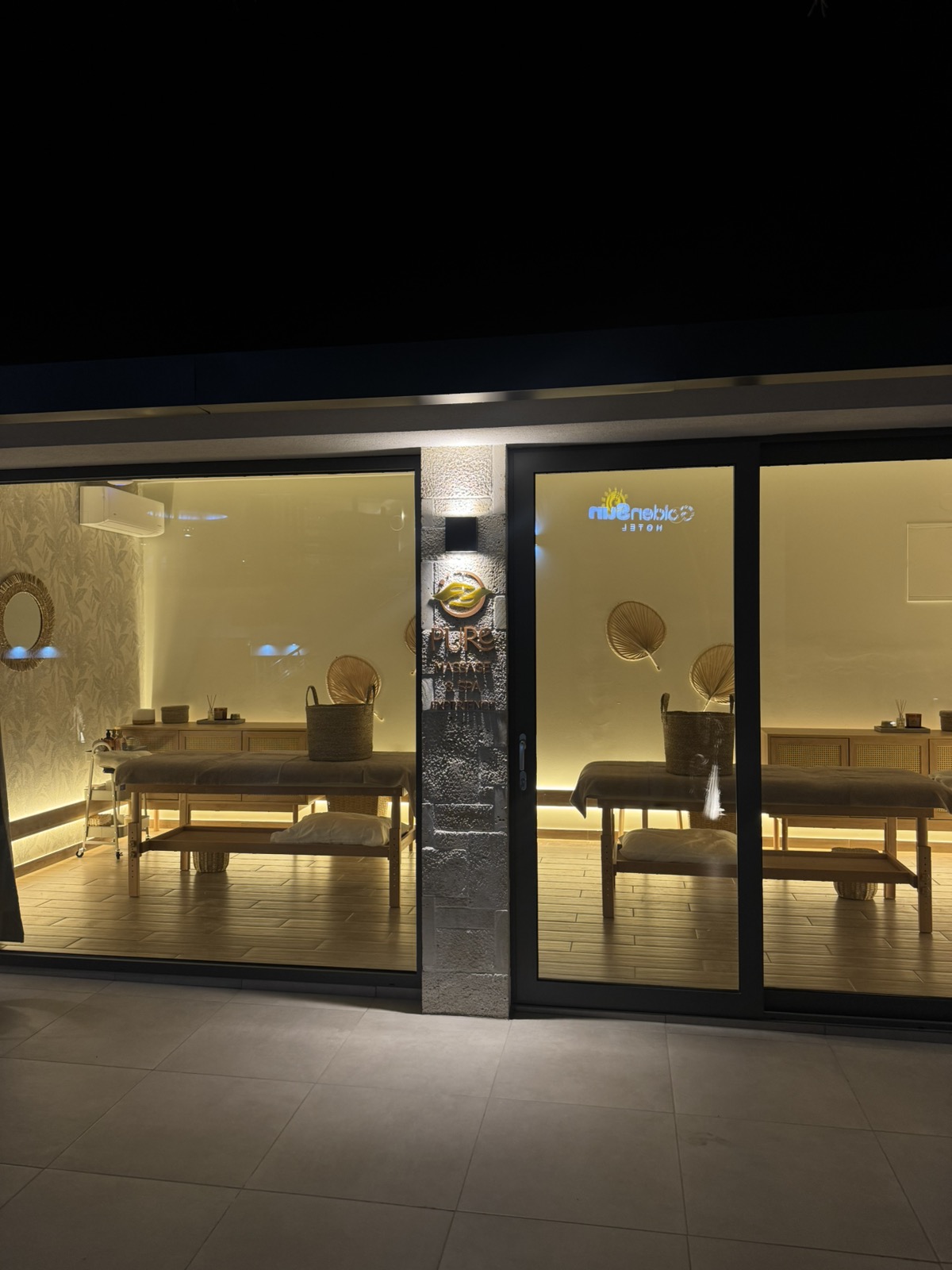 Είσοδος Pure Spa στο Golden Sun Hotel