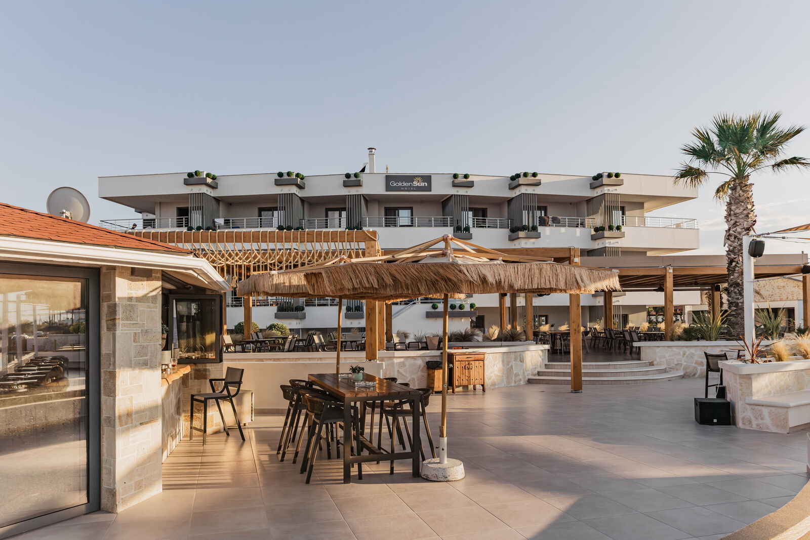 Βεράντα Golden Sun Hotel
